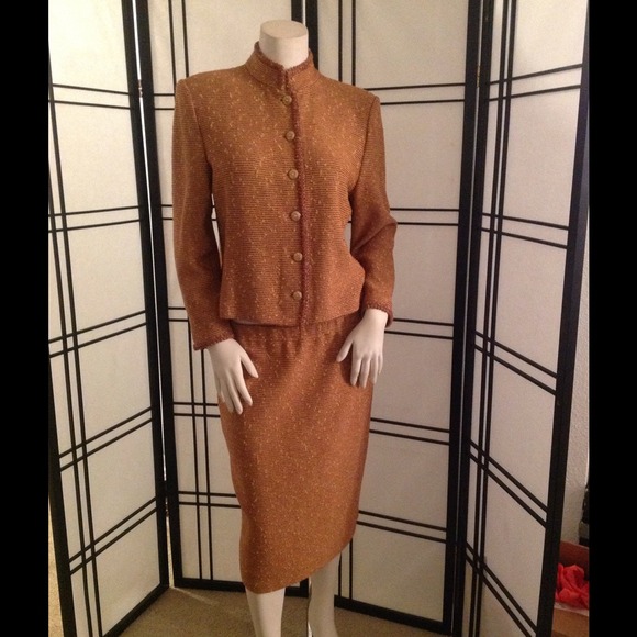 St. John Collection Skirt Suit Set 10/12