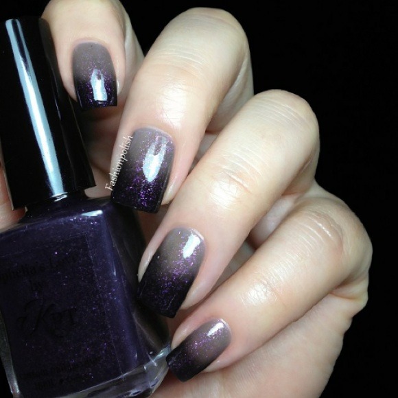 ❌SOLD❌Temperature color change nail polish