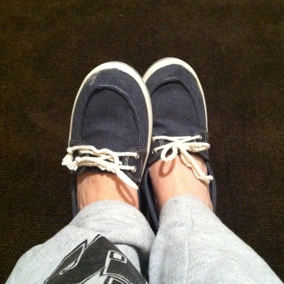Faded glory boat shoes