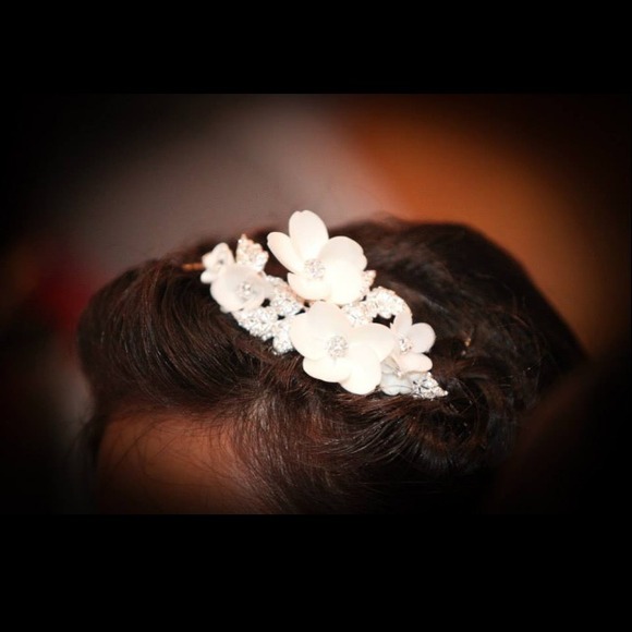 Wedding gown headband