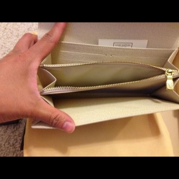 Brand new Louis Vuitton wallet damier azur - Picture 3 of 4