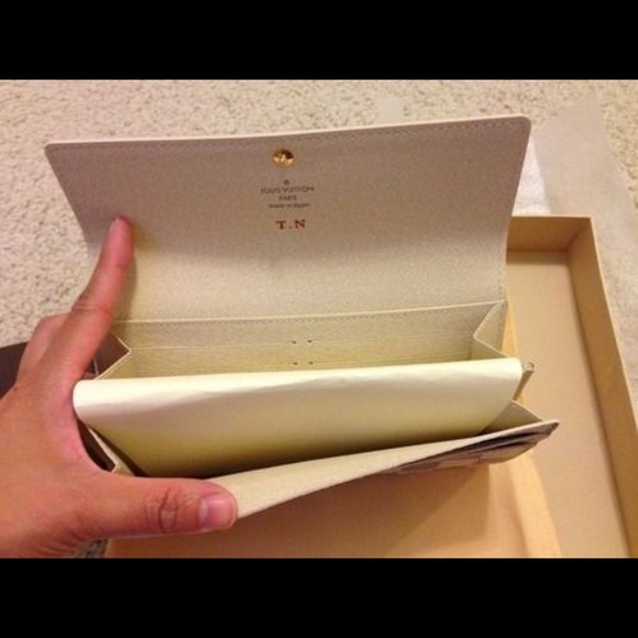 Brand new Louis Vuitton wallet damier azur - Picture 4 of 4