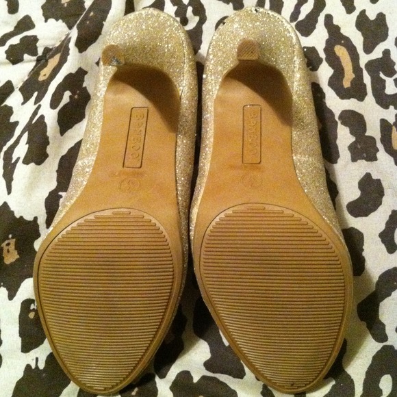 shoes - Picture 3 of 4
