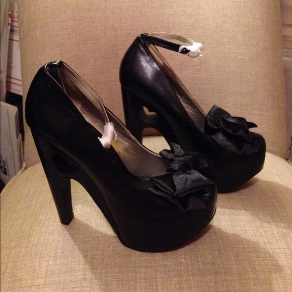 T.U.K Shoes - ✴️50%📴✴️TUK A7878L PLATINUM HEEL