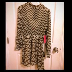 Brandnew Forever 21 chevron print dress w openback