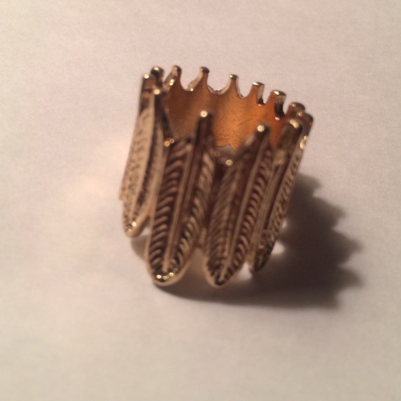 House of Harlow inspired Gold Feather Ring size 7 - Picture 2 of 3
