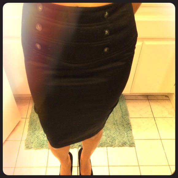 🔴BUNDLED⚫️Black Pencil Silky Skirt w/Front Button