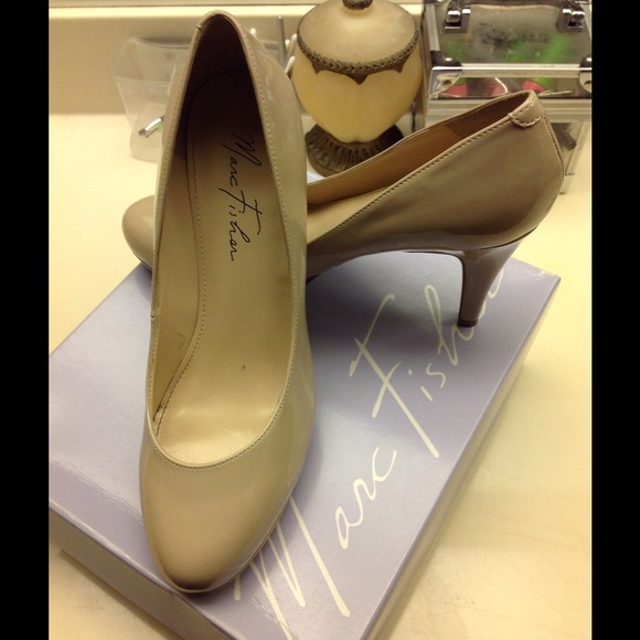 Ivory Marc Fisher Heels - size 7.5