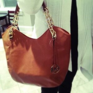 HOLD -NWT authentic Michael Kors purse luggage