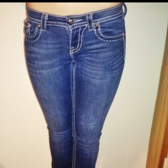 Great Fit Miss Me Jeans - Picture 2 of 3