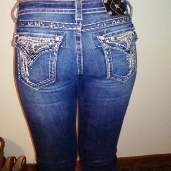 Great Fit Miss Me Jeans - Picture 3 of 3