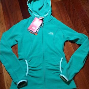 🍀Northface Forest Green Zip up Hoodie🍀