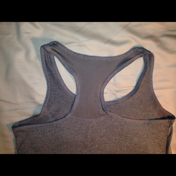 👟Running Shirt👟 - Picture 2 of 3