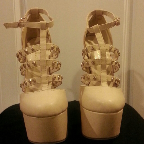 **Sold**Priveleged Curved Wedges - Picture 4 of 4