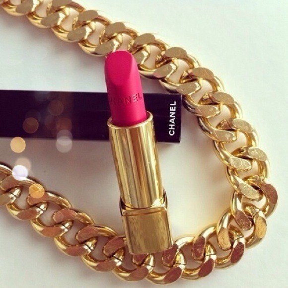 Jewelry - Gold link chain necklace