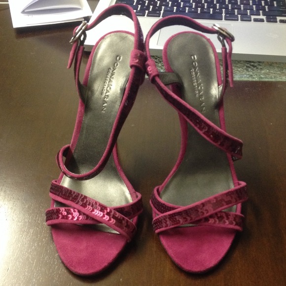 NEW!!!! Donna Karan Collection (Irregular size)