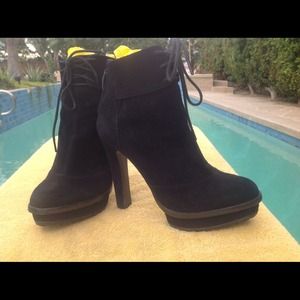 ❌SOLD/ebay❌Elizabeth and James Ankle Boot