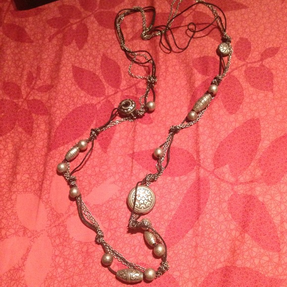 Cute tribal bead necklace!