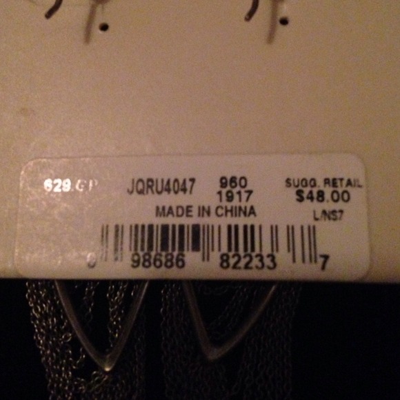 🚫sold out🚫Silver tone dangling earrings! 😍😍 - Picture 3 of 4