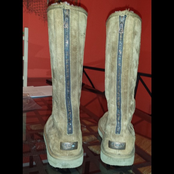 SOLD. - Picture 2 of 4