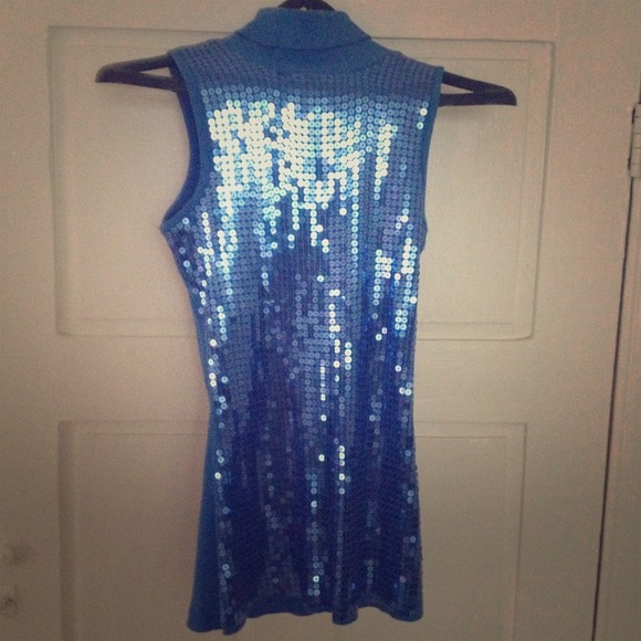 Sleeveless Turtleneck