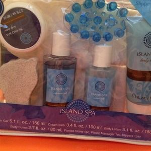 🚫SOLD🚫 spa gift set