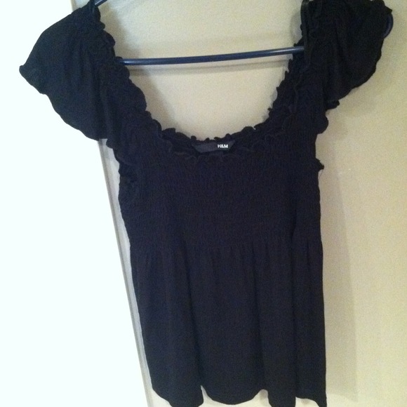 Black H&M top
