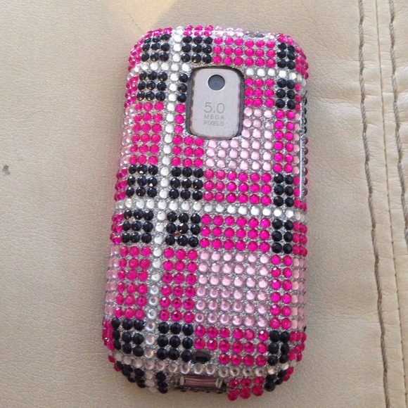 HTC phone and phone case!(: both included!