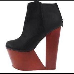 Black Cut-out  Wedges