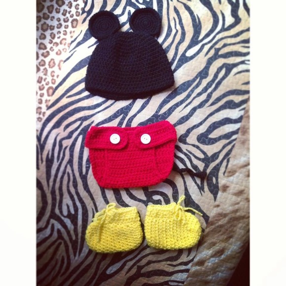 Mickey Mouse baby set