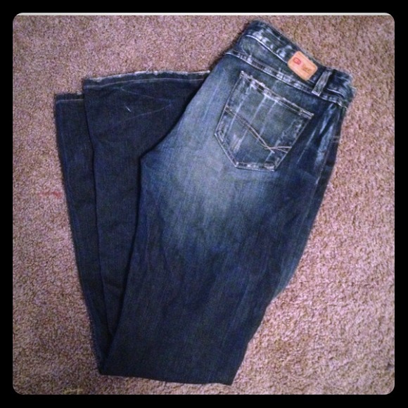 Bke star 18 jeans. 32/33.5 low rise, boot cut.