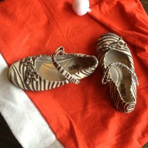 GIRLS CIRCO ZEBRA PRINT SHOES SIZE TODDLER 11