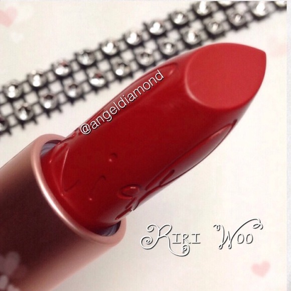 MAC RiRi Woo Lipstick 
(Retro Matte)