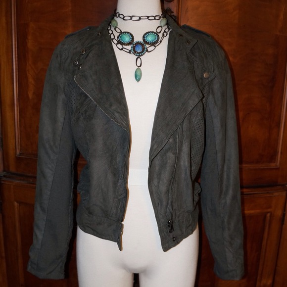 NWT Women's Jacket Size Medium - Picture 3 of 3