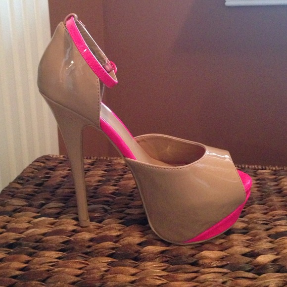 🔴SOLD🔴 - Picture 2 of 4