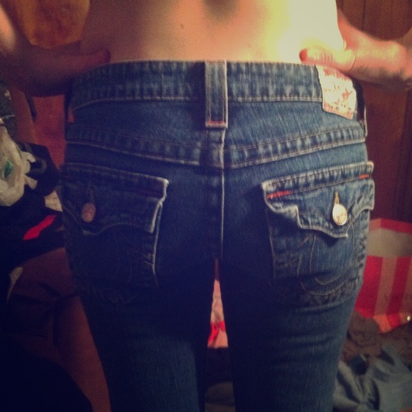 AUTHENTIC TRUE RELIGION JEANS! :D PRICE LOWERED!