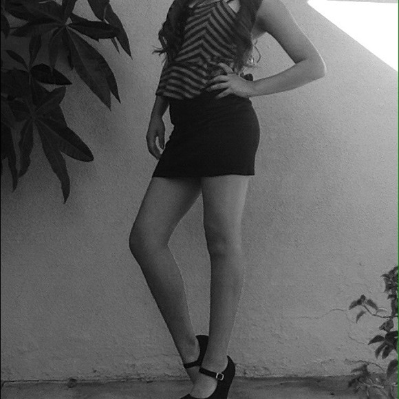 Dress - Picture 3 of 3