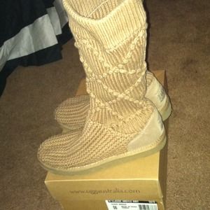 Tawny Brown knit UGGS