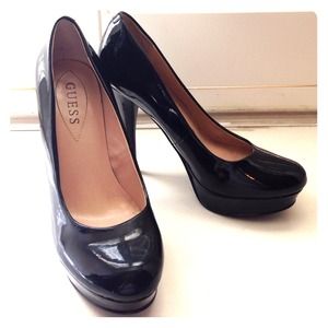 Guess High Heel Platform Pumps Black