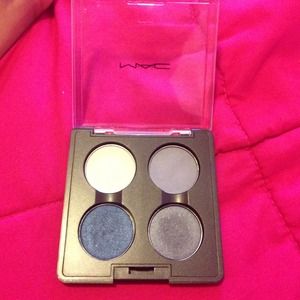 MAC eyeshadow 💙