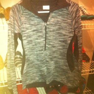 Black and gray 3/4 zipper Columbia pullover