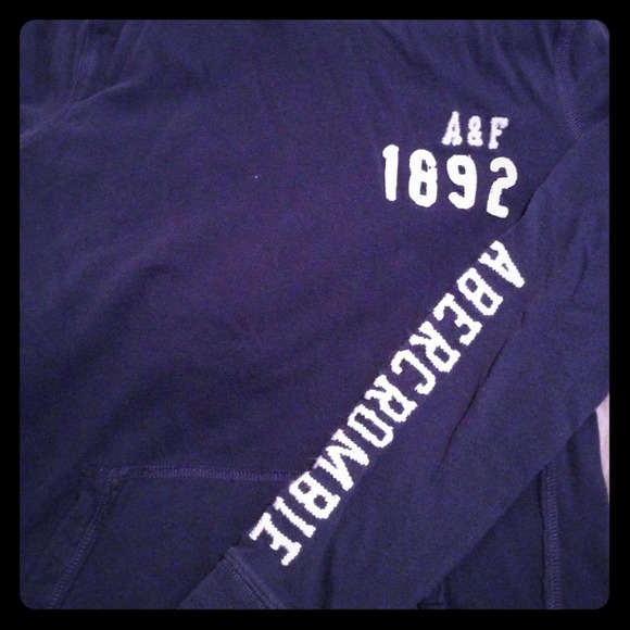 Abercrombie & Fitch Classic Swaetshirt