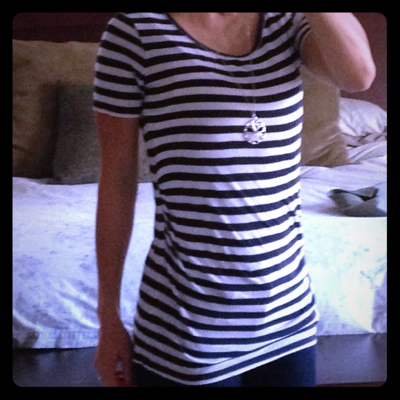 Sold in bundle! Gap striped maternity tee