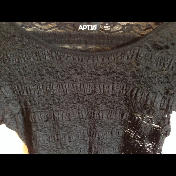 ⚡️Reduced Black Lacy Top⚡️ - Picture 2 of 3