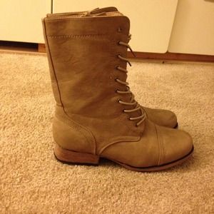 NWOT taupe combat boots!
