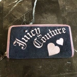 *hold Juicy wallet