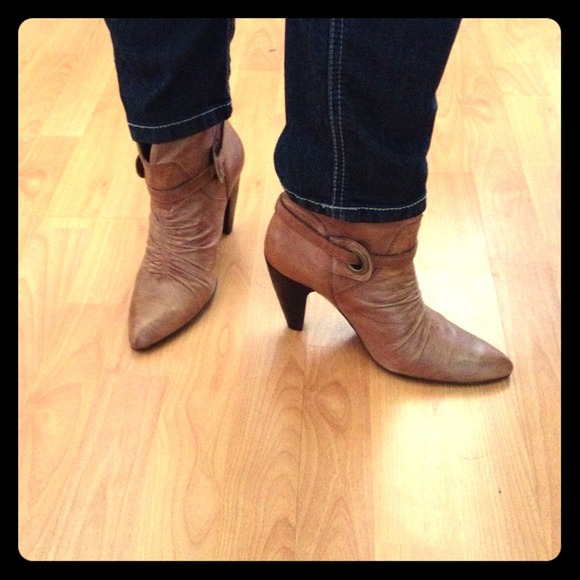 Carlos Santana Boots - Santana leather booties