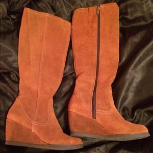 Merona camel suede boots