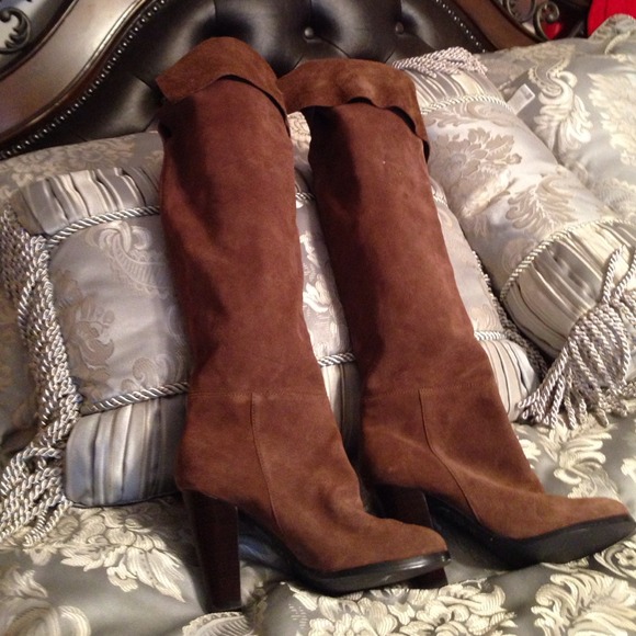 Over THE KNEED BOOTS. HOLD FOR AUTUMNGRACELOVE
