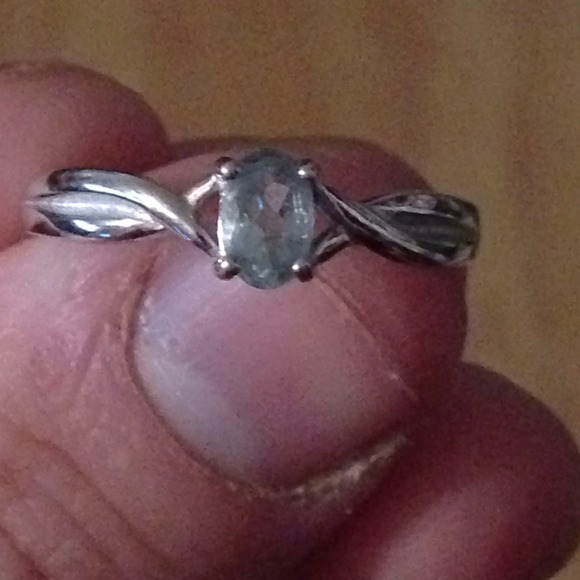 Ring - Picture 2 of 4